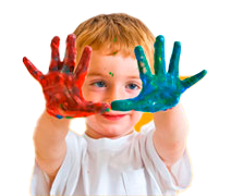 Niño manos pintadas